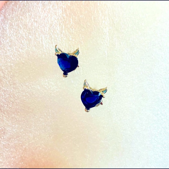Horn Blue Stud Earrings - Picture 2 of 4